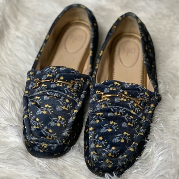 Cabi velvet floral loafers carnavy size 9 - Picture 3 of 13